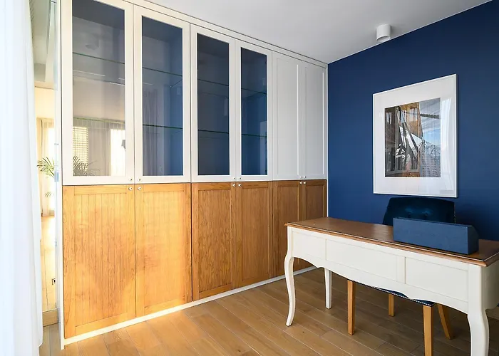 アパートホテル Exclusive Marina 4*