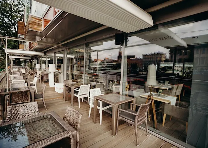 Exclusive Marina アパートホテル